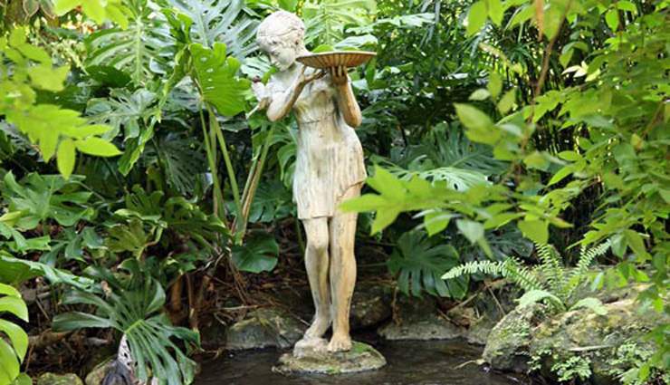 Statue in the middle of the garden